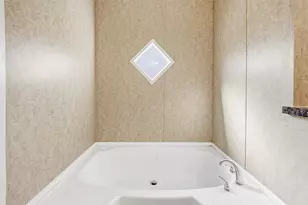 1618 Lands End St, Granbury, TX 76048 - Photo 17