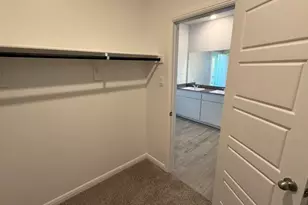 1960 Preakness Dr, Granbury, TX 76049 - Photo 11