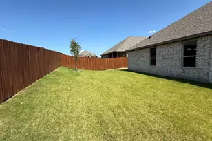 1960 Preakness Dr, Granbury, TX 76049 - Photo 25