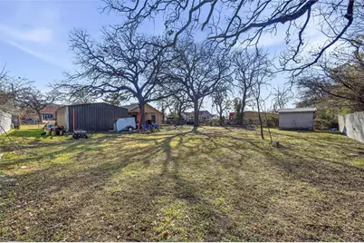 2113 Harris Lane, Haltom City, TX 76117 - Photo 5