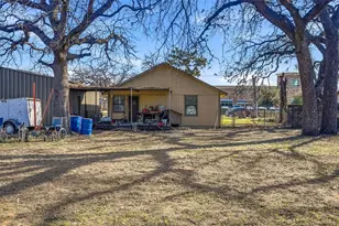 2113 Harris Ln, Haltom City, TX 76117 - Photo 3