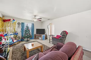 2113 Harris Ln, Haltom City, TX 76117 - Photo 11