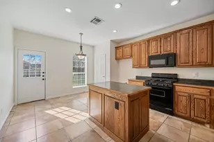 11504 Seagoville Rd, Balch Springs, TX 75180 - Photo 9