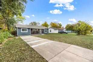 615 Circle Dr, Arlington, TX 76010 - Photo 3