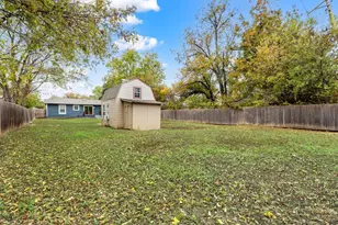 615 Circle Dr, Arlington, TX 76010 - Photo 29