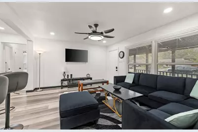 615 Circle Drive, Arlington, TX 76010 - Photo 7