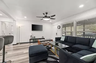 615 Circle Dr, Arlington, TX 76010 - Photo 7