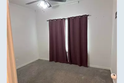 201 E 6th Street, McGregor, TX 76657 - Photo 17