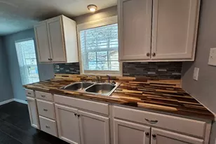 207 Pine St, Keene, TX 76059 - Photo 5