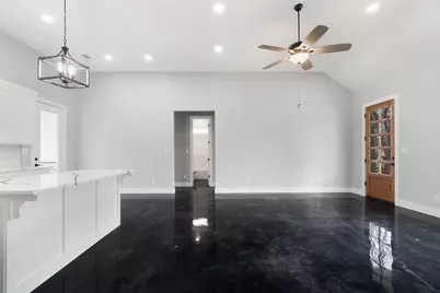 535 E Fairview St, Blossom, TX 75416 - Photo 11