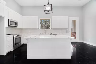 535 E Fairview St, Blossom, TX 75416 - Photo 7