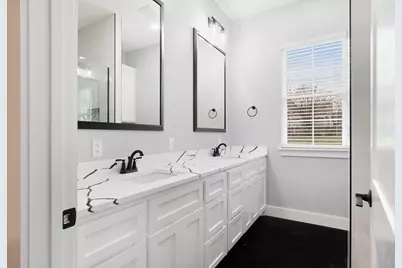 535 E Fairview St, Blossom, TX 75416 - Photo 15