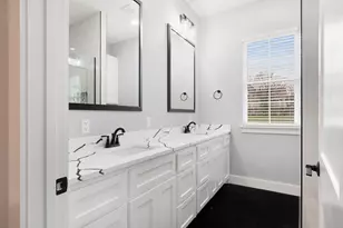 535 E Fairview St, Blossom, TX 75416 - Photo 15