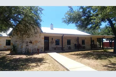 6101 Cr 208, Lampasas, TX 76550 - Photo 9