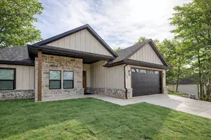 725 Haynie Dr, Runaway Bay, TX 76426 - Photo 7