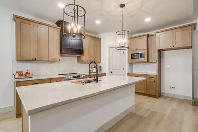 725 Haynie Drive, Runaway Bay, TX 76426 - Photo 3