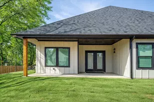 725 Haynie Dr, Runaway Bay, TX 76426 - Photo 37