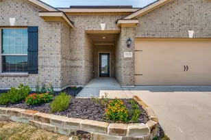 3015 Watercrest Dr, Sanger, TX 76266 - Photo 3