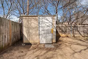 2137 Chapel Downs Dr, Arlington, TX 76017 - Photo 35