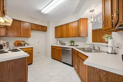 2137 Chapel Downs Drive, Arlington, TX 76017 - Photo 9