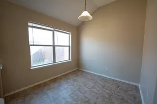 1724 Gentry St, Lancaster, TX 75134 - Photo 5