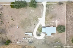 752 Memory Ln, Evant, TX 76525 - Photo 3