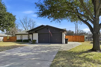 908 Darnell Avenue, Benbrook, TX 76126 - Photo 3