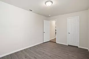 816 Bradley St, Fort Worth, TX 76103 - Photo 13