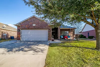 729 W Bend Boulevard, Burleson, TX 76028 - Photo 1