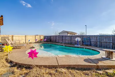 729 W Bend Boulevard, Burleson, TX 76028 - Photo 11