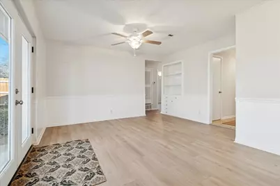 852 W Redbud Drive, Hurst, TX 76053 - Photo 5