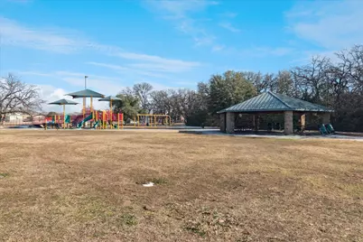 852 W Redbud Drive, Hurst, TX 76053 - Photo 25