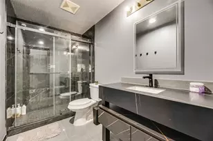 4547 Buckingham Dr, Grand Prairie, TX 75052 - Photo 9