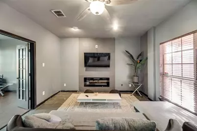 4547 Buckingham Drive, Grand Prairie, TX 75052 - Photo 3