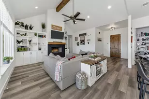 1040 Agnes N, Springtown, TX 76082 - Photo 3