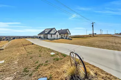 1040 Agnes N, Springtown, TX 76082 - Photo 39