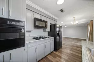 7017 Crabtree Ln, North Richland Hills, TX 76182 - Photo 17