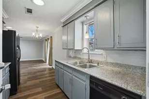 7017 Crabtree Ln, North Richland Hills, TX 76182 - Photo 15