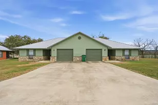 710 Erath St, Meridian, TX 76665 - Photo 5