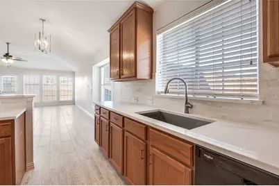 6101 Apache Drive, The Colony, TX 75056 - Photo 13