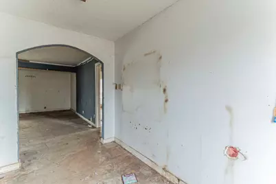 1205 Oak Street, Grand Prairie, TX 75050 - Photo 9