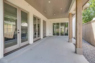 3911 Hawick Ln, Dallas, TX 75220 - Photo 23