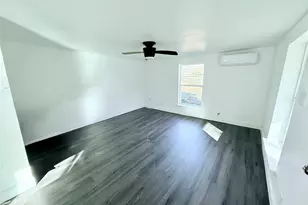 625 E Acheson St, Denison, TX 75021 - Photo 9