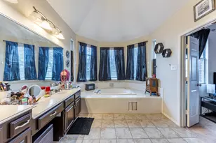 8701 Creekside Dr, Rowlett, TX 75089 - Photo 19