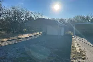 6005 Vinery Ln, Joshua, TX 76058 - Photo 3