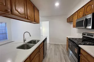 2424 Sherry St, Arlington, TX 76014 - Photo 5