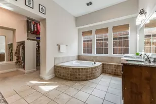 11327 Mounts Run Dr, Dallas, TX 75218 - Photo 15