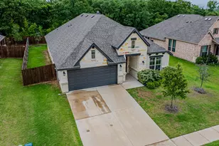 208 Rosemary Dr, Azle, TX 76020 - Photo 35