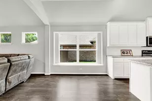 208 Rosemary Dr, Azle, TX 76020 - Photo 7