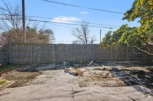 820 Levelland Dr, Arlington, TX 76017 - Photo 19